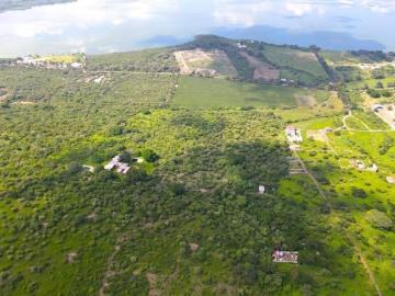 Terreno en Venta en Cajititlan municipio de Tlajomulco hacia el Oriente