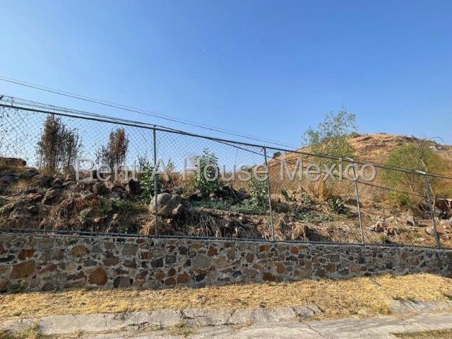 Terreno en Venta en Calle Alfredo del Mazo, Mexico Nuevo RU 26 476