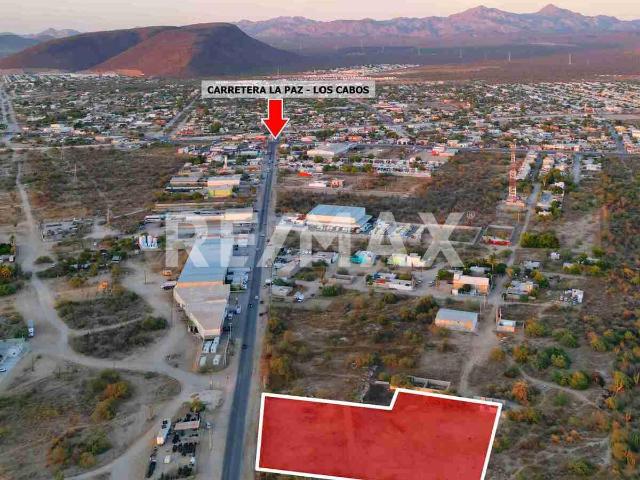 TERRENO EN VENTA EN CALLE PRINCIPAL DEL PARQUE INDUSTRIAL