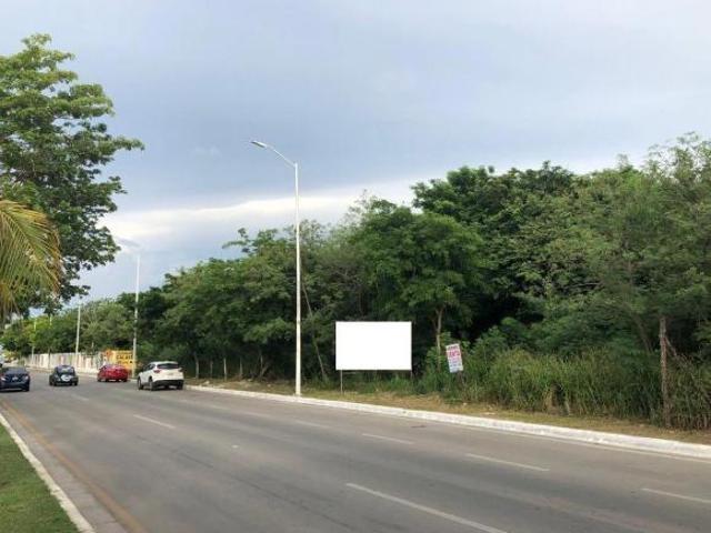 TERRENO EN VENTA EN CAMPECHE: AV. PEDRO SAINZ DE BARANDA EN EL MALECON