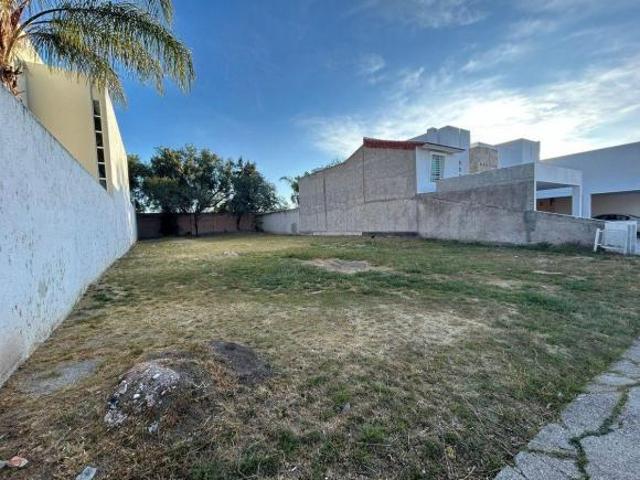 TERRENO EN VENTA EN CAMPESTRE CLUB DE GOLF SUR
