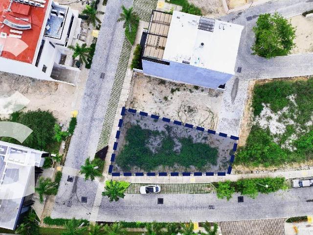 Terreno en Venta en Canc?n en La Marina en residencial Puerto Canc?n