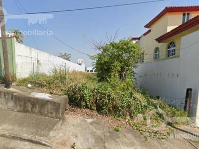 Terreno en Venta en Carolino Anaya, Col. Vistalmar