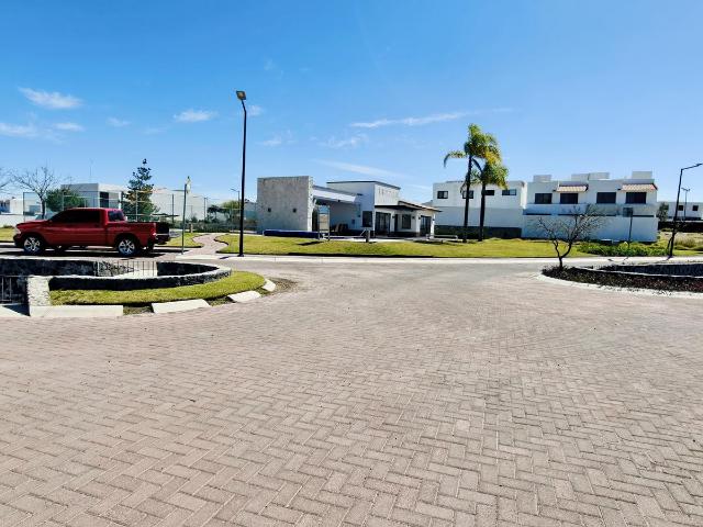 TERRENO EN VENTA EN CIUDAD MADERAS SUR