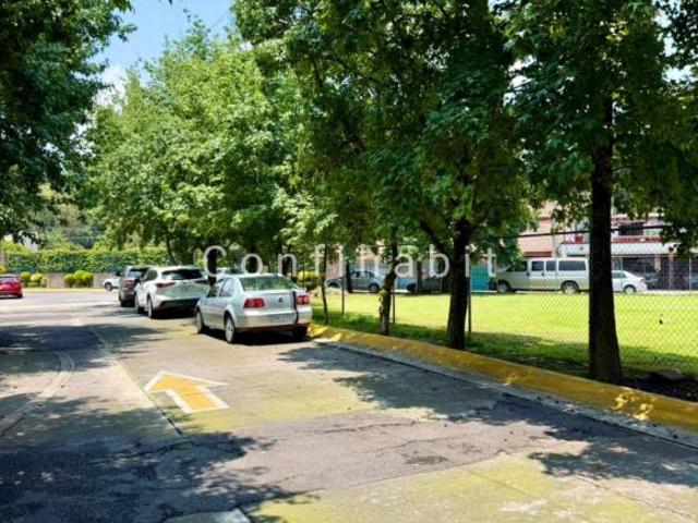 TERRENO EN VENTA EN CLUB DE GOLF LA HACIENDA, ATIZAPAN