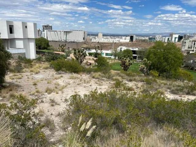Terreno en venta en club de golf la loma
