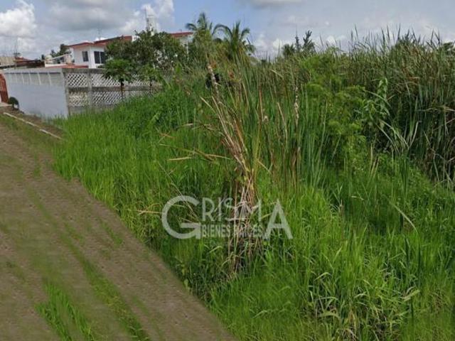 TERRENO EN VENTA EN COL. EMILIANO ZAPATA