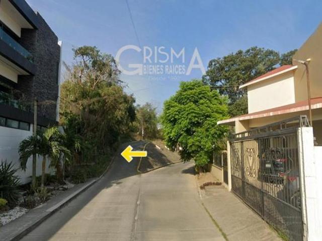 TERRENO EN VENTA EN COL. JARDINES