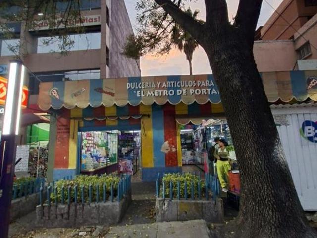 TERRENO EN VENTA EN COL. PORTALES, SOBRE CALZADA DE TLALPAN A SOLO UNOS METROS DE METRO PORTALES