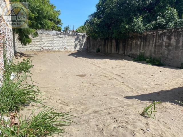 Terreno en venta en Col. Playa Linda