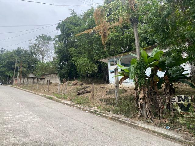 TERRENO EN VENTA EN COL. SANTA EMILIA, POZA RICA, VERACRUZ