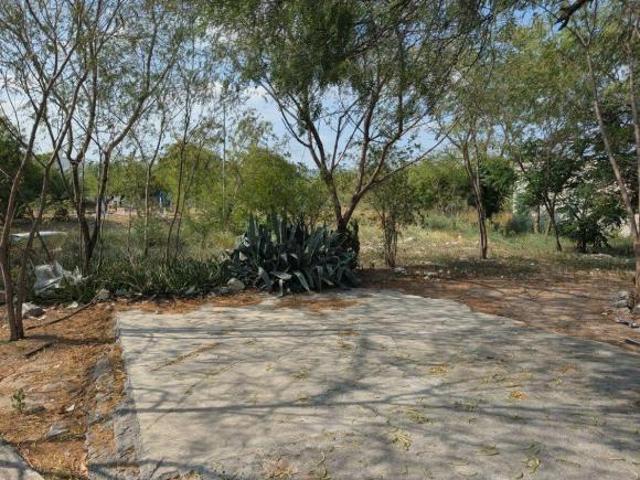 TERRENO EN VENTA EN COLONIA LOS MEZQUITES, SAN NICOLÁS DE LOS GARZA