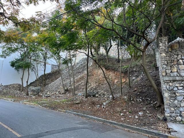 Terreno en Venta en Colinas de San Angel Zona Valle San Pedro Garza Garc?a, N. L