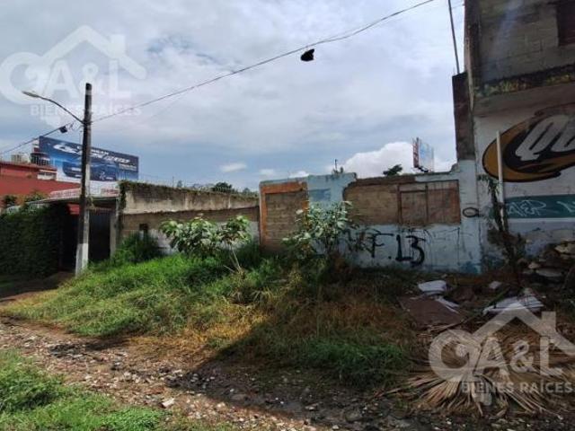 Terreno en Venta en con doble frente Avenida Lazaro Cardenas