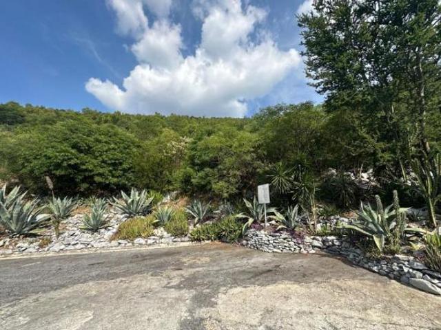 Terreno en Venta en Contry La Silla 6to Sector