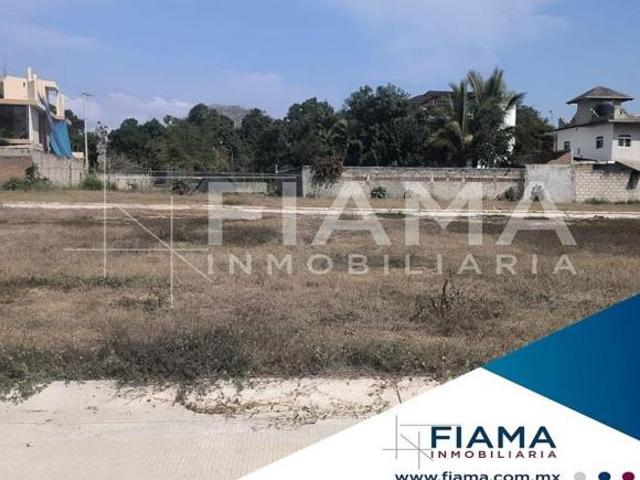 TERRENO EN VENTA EN DEL LAGO RESIDENCIAL, BUCERÍAS, NAYARIT. F