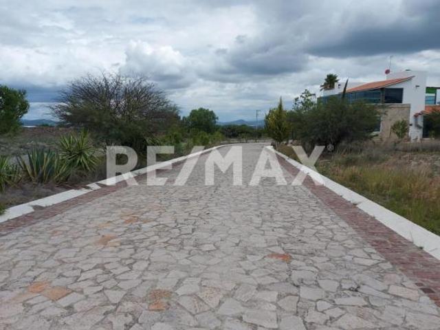 TERRENO EN VENTA EN EZEQUIEL MONTES 4