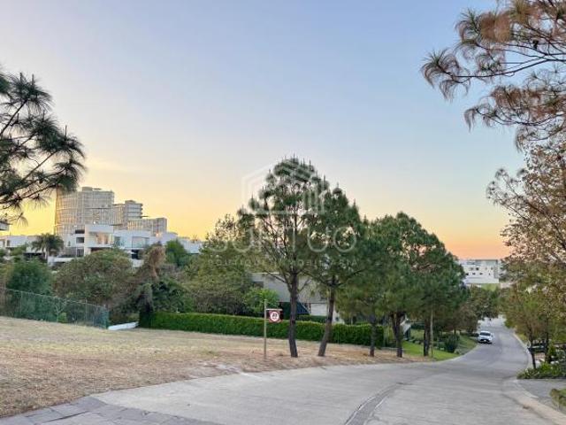 TERRENO EN VENTA EN EL ALCÁZAR PONIENTE ZONA ANDARES