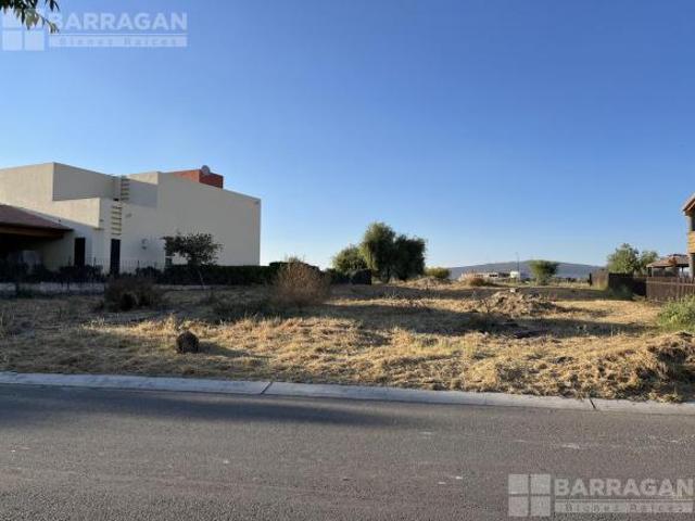 Terreno en venta en El Campanario, con vista a campo de Golf
