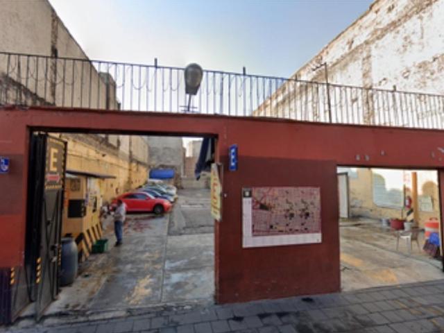 Terreno en venta en el Centro de la Ciudad de M?xico 685 m2 sin construcci?n. Actualmente es estacionamiento