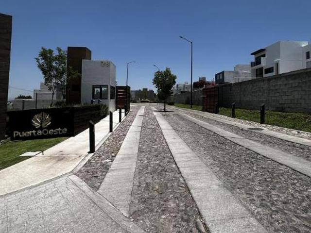Terreno en venta en El Condado, Puerta Oeste