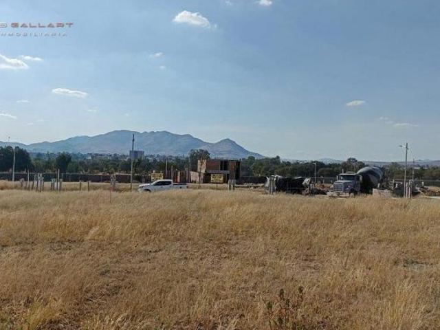 Terreno en Venta en el Fracc. La Rioja al Poniente de la Ciudad de Aguascalientes P