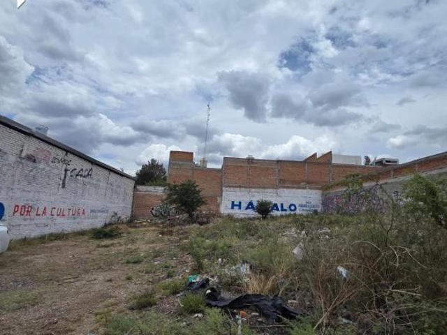 Terreno en Venta en el Fracc. Pintores Mexicanos al Oriente de la Ciudad