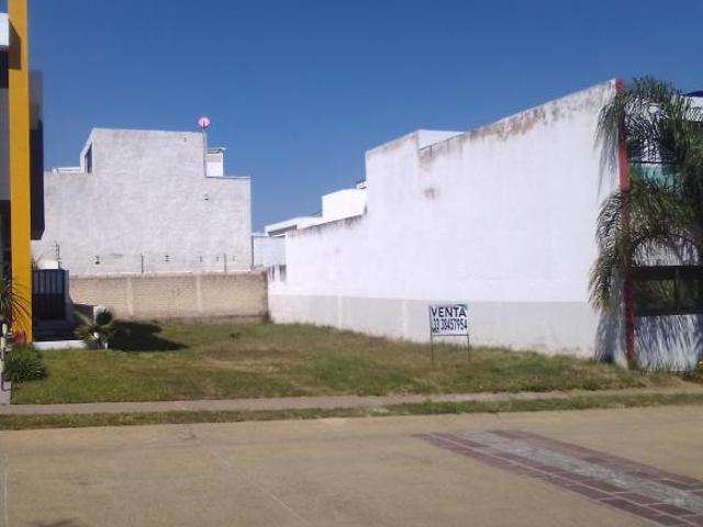 TERRENO EN VENTA EN EL FRACCIONAMIENTO VALLE IMPERIAL, ZAPOPAN JALISCO