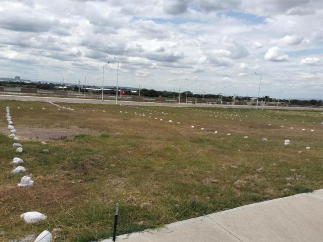 Terreno en venta en el Suburbio Tzinacua 4