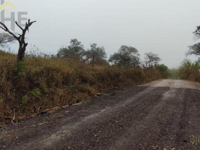 TERRENO EN VENTA EN EMILIANO ZAPATA EN ZONA LA PRADERA