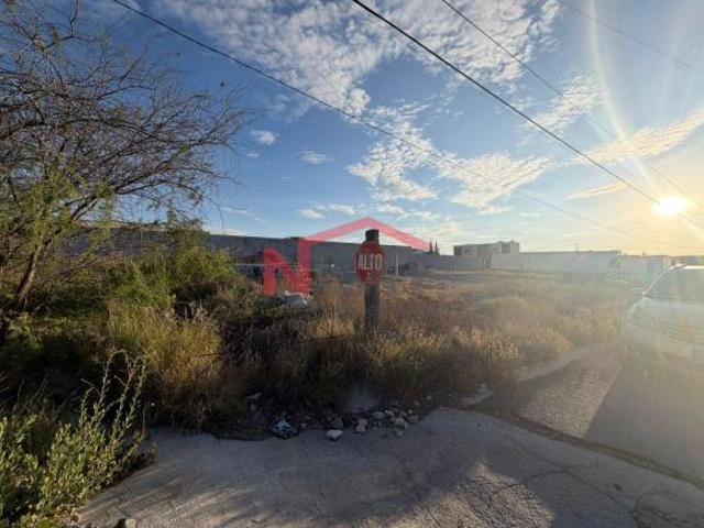 Terreno en Venta en esquina a 2 cuadras de la Alameda de Arteaga | Fracc. El Refugio – Arteaga, Coah