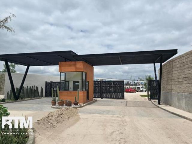 TERRENO EN VENTA, EN ESQUINA, ARTEZANA VILLA DE POZOS