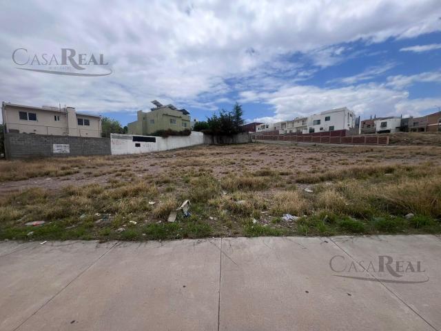 Terreno en venta en esquina en Cordilleras Chihuahua