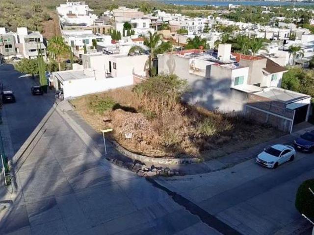 Terreno en Venta en esquina en Portafontana, zona norte