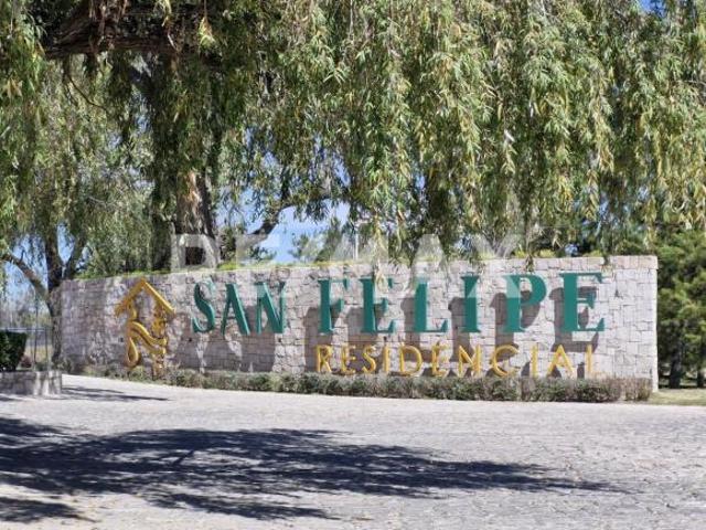 Terreno en venta en esquina Residencial san Felipe 4