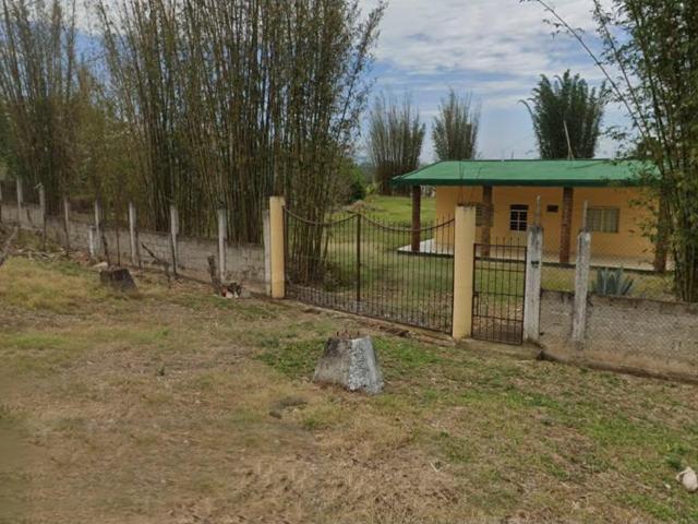 Terreno con casa en venta en EL lencero, ver