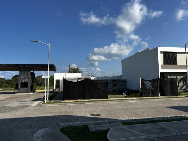 Terreno en Venta en Fracc. Montecristo, Villahermosa