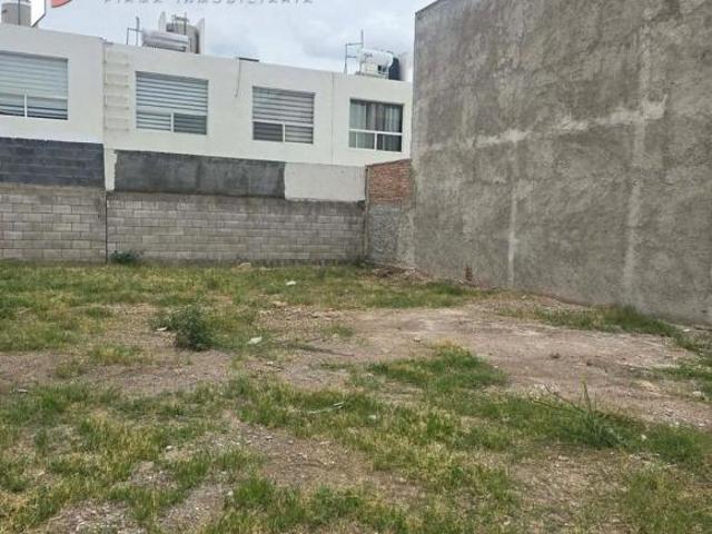 Terreno en Venta en Fracc. Villa Sur al Sur de la Ciudad de Aguascalientes P