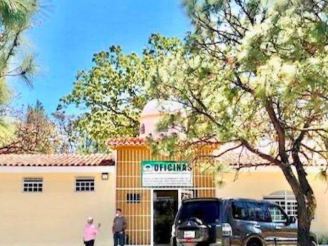 Terreno en venta en Fraccionamiento El Roble, Arenal Jal