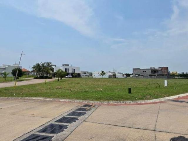 Terreno en Venta en Fraccionamiento Las Olas Residencial, Rviera Veracruzana