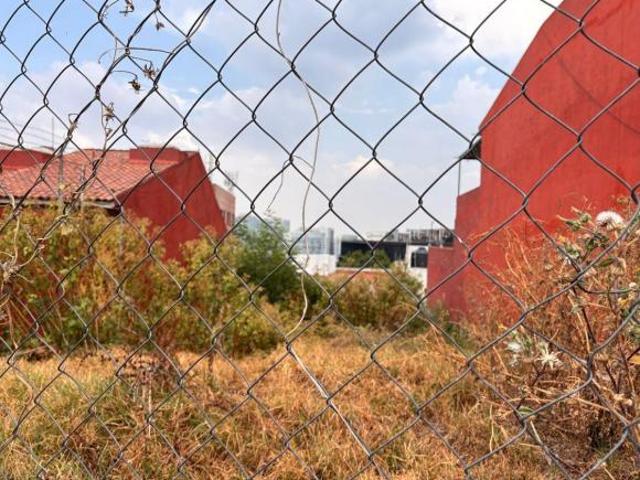 Terreno en Venta en fraccionamiento Paseo de las Lomas