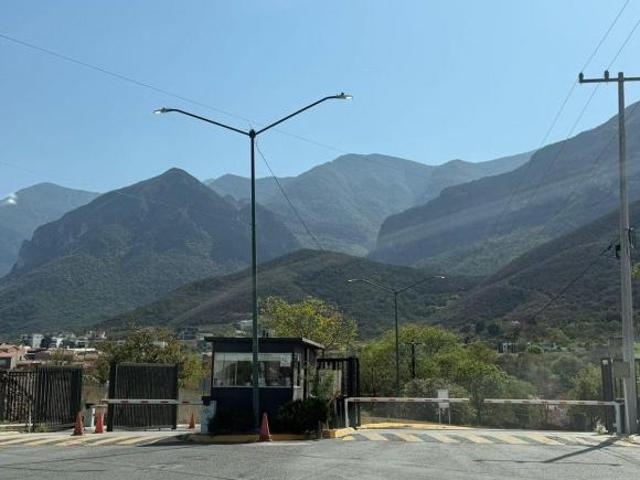 Terreno en Venta en Hacienda Los Encinos, Monterrey, N.L