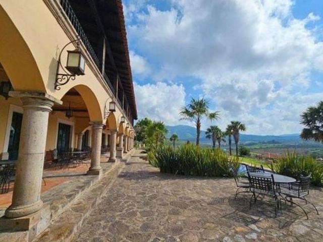 Terreno en venta en Hacienda Santa Sofía Country Club El Arenal Jalisco