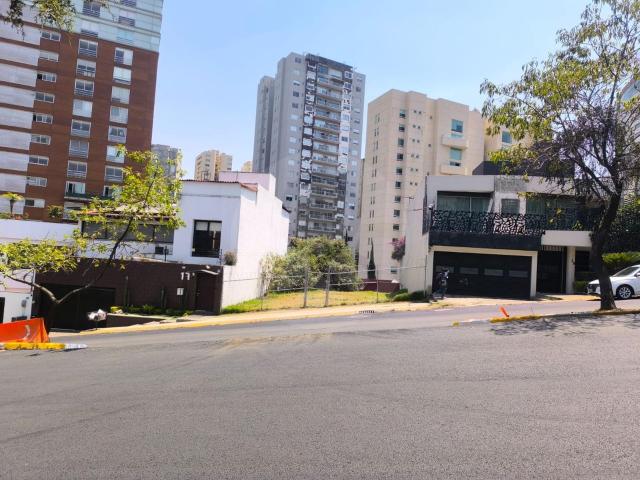 TERRENO EN VENTA EN INTERLOMAS
