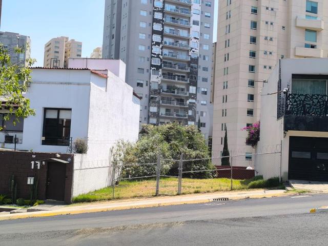 TERRENO EN VENTA EN INTERLOMAS