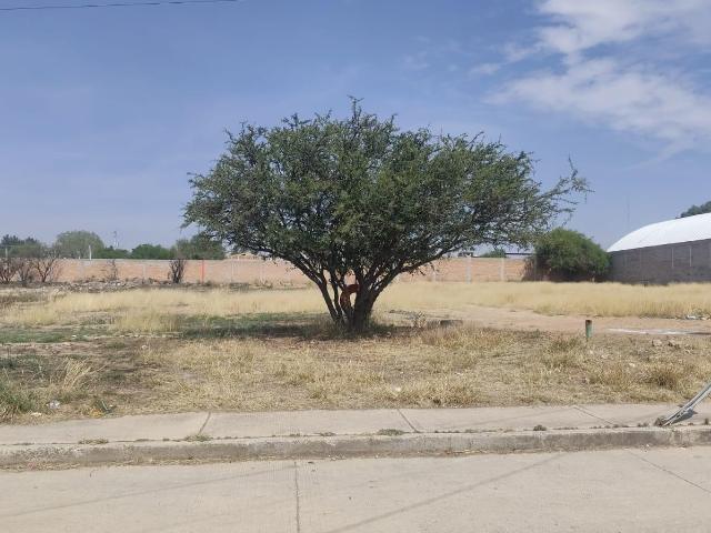 Terreno en Venta en Julio Cadena | Esquina con Arroyo del Calvario