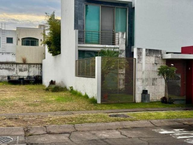 Terreno en venta en Jardín Real $24,561 MXN/m²