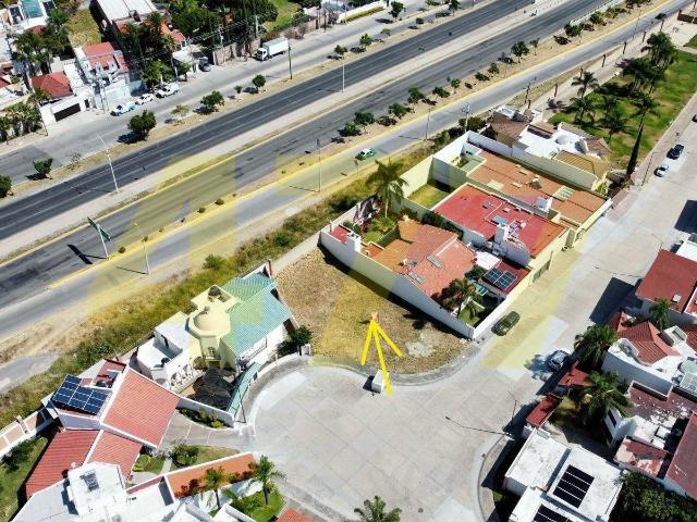 TERRENO EN VENTA EN JARDINES DEL CAMPESTRE