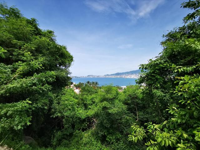 Terreno en venta en Joyas de Brisamar, Acapulco de Juárez, Guerrero