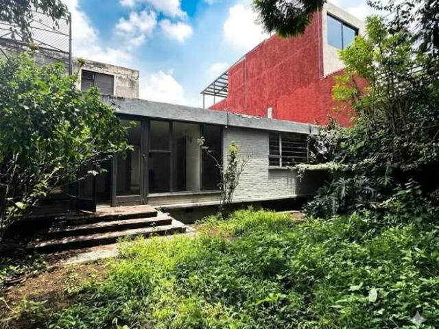 Terreno Bardeado en Venta en La Florida al sur de la CDMX con uso de suelo